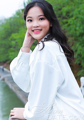 Gorgeous member profiles: Yan from Zhengzhou, Asian member relationship