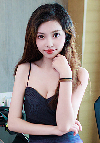 Hundreds of gorgeous pictures: Qiwei from Chengdu, dating Online member